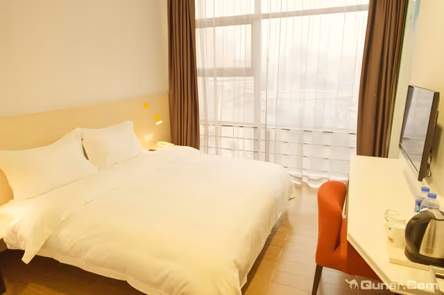 Boutique Queen Room
