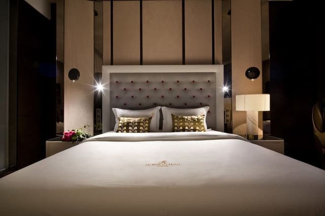 Signature Room
