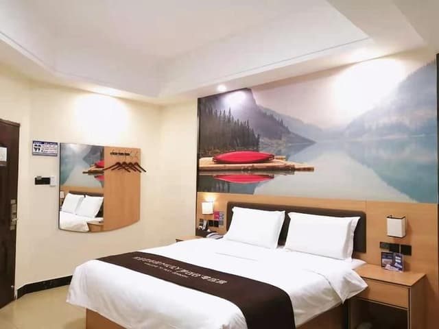 Zero Pressure Queen Room