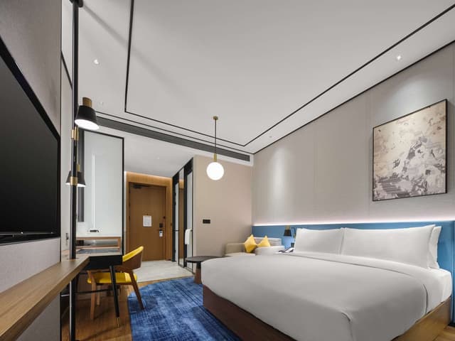 KING GUEST ROOM