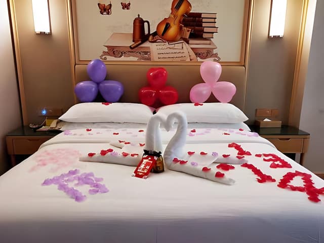 Couples' Theme Room