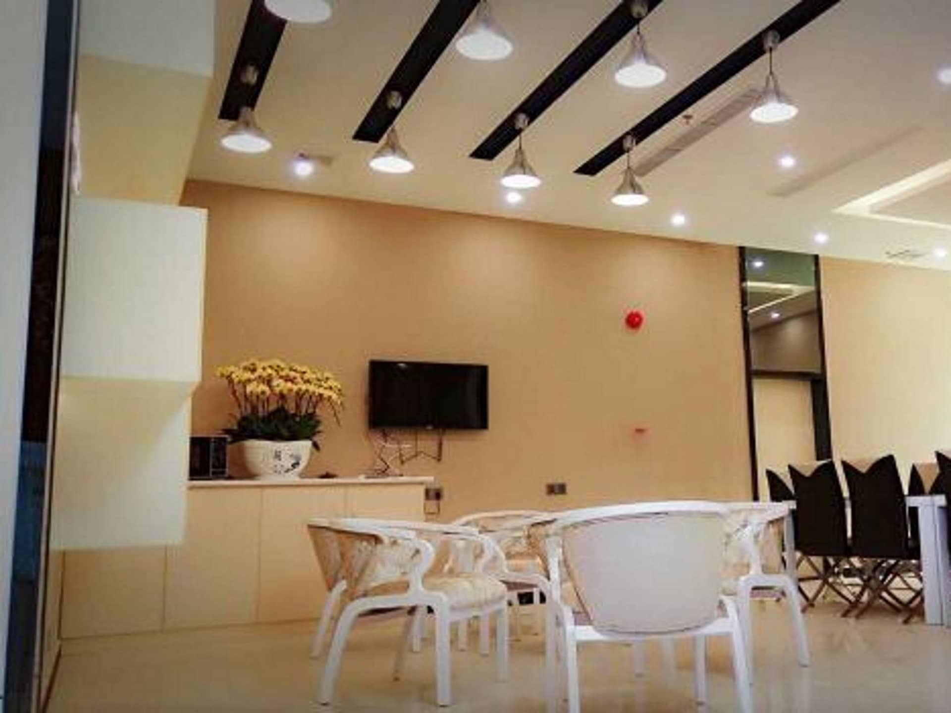 7 Days Premium Huizhou Boluohu Town Luofu Mountain Branch 7 Days Premium Huizhou Boluohu Town Luofu Mountain Branch