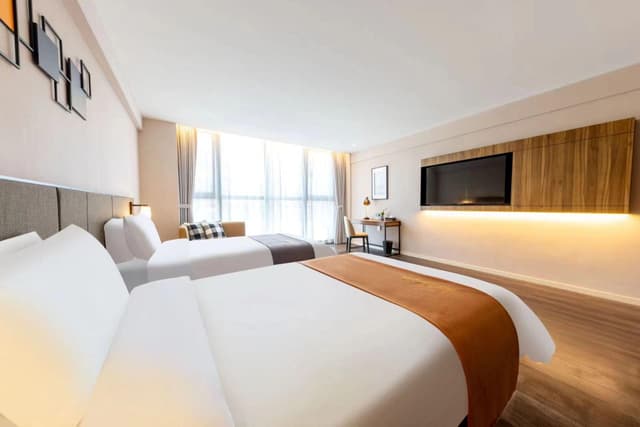 Twin Room with View