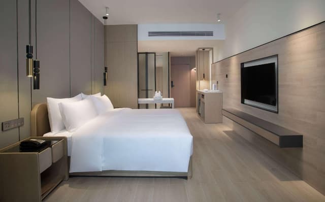 1 King Bed, Sea View, Non-Smoking