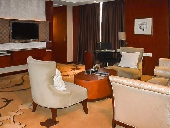 Deluxe Suite