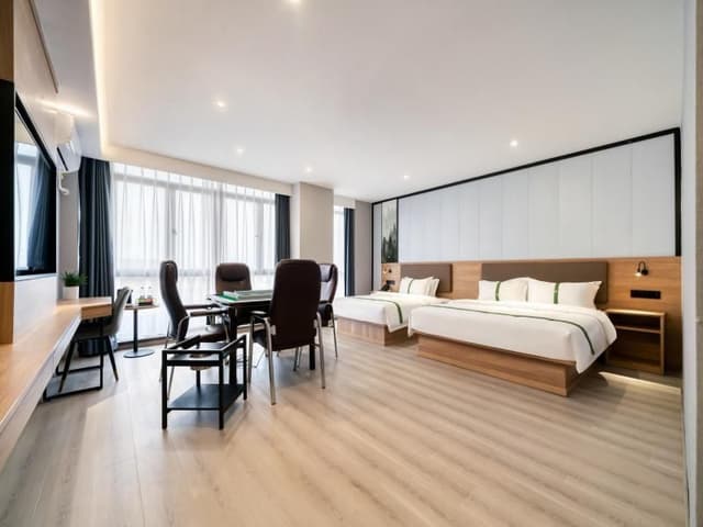 GTI - Guest Room, Chess