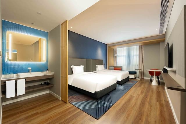 Standard Room, 2 Twin Beds, City View