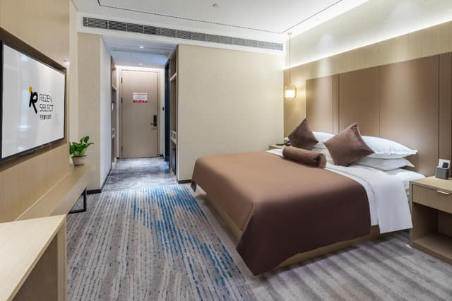 Rezen - Deluxe 1 Bed Room