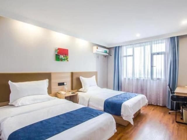2 Bed Twin Superior Room