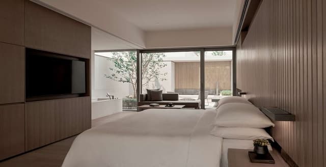 Villa, 1 King Bed (Pool)