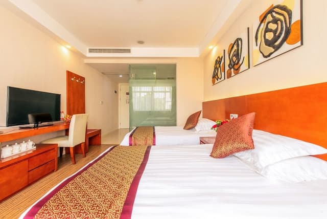 Deluxe Suite