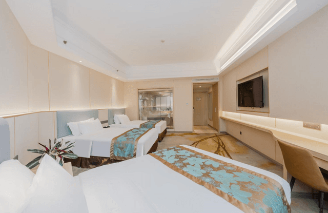 Executive 3 Beds Room