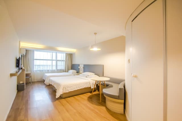 Huazhu - Family Room
