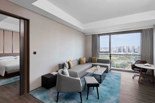 Executive Suite, 1 Bedroom, City View
