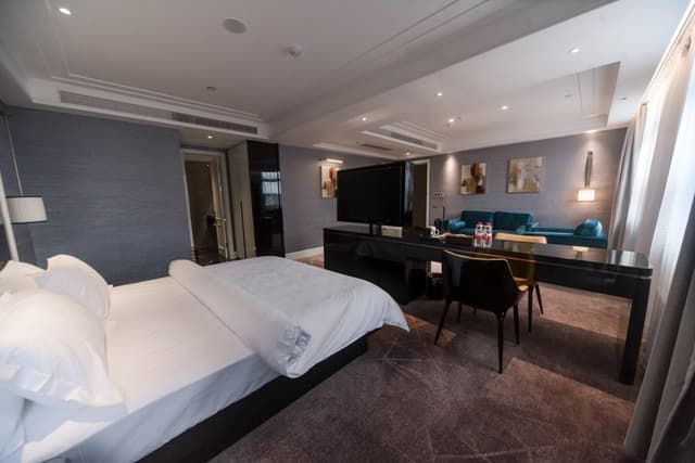 Jinjiang Metro Business Suite