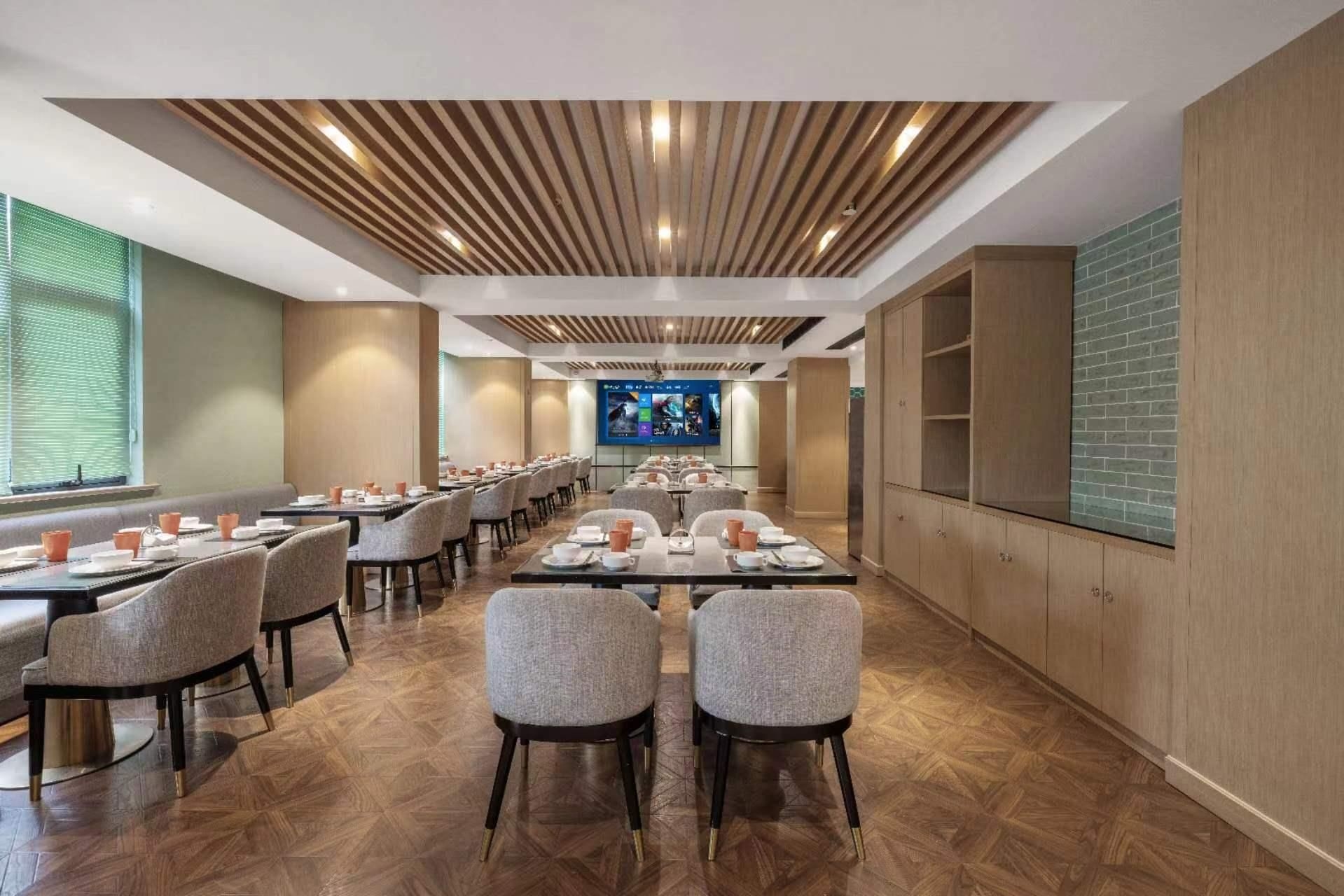 Yiwu Boyi Yueju Hotel International trade city4
