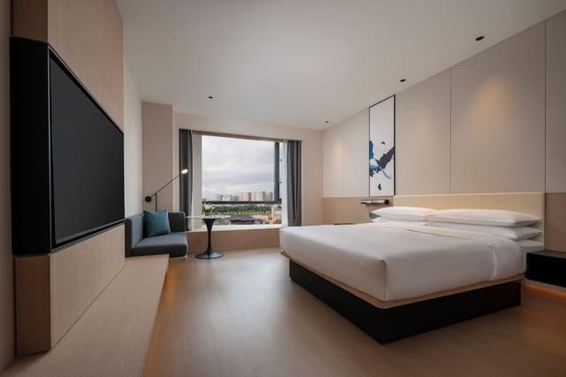 Deluxe Room, 1 King Bed