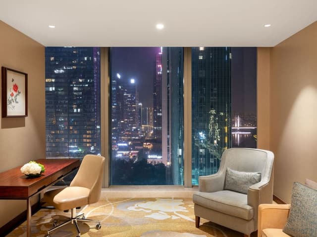 Grand Premier Room