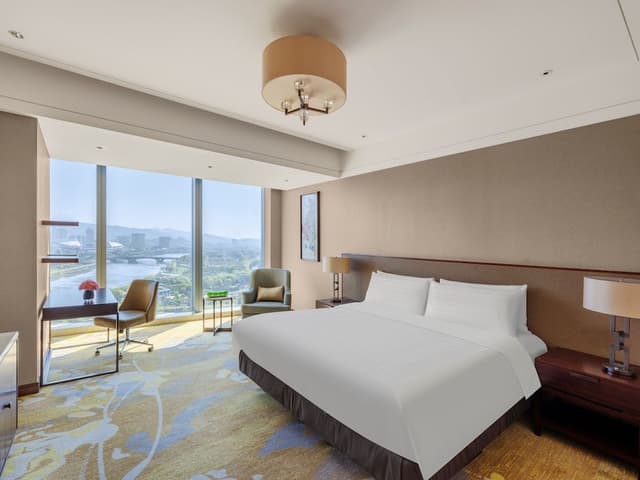 Grand Premier Room