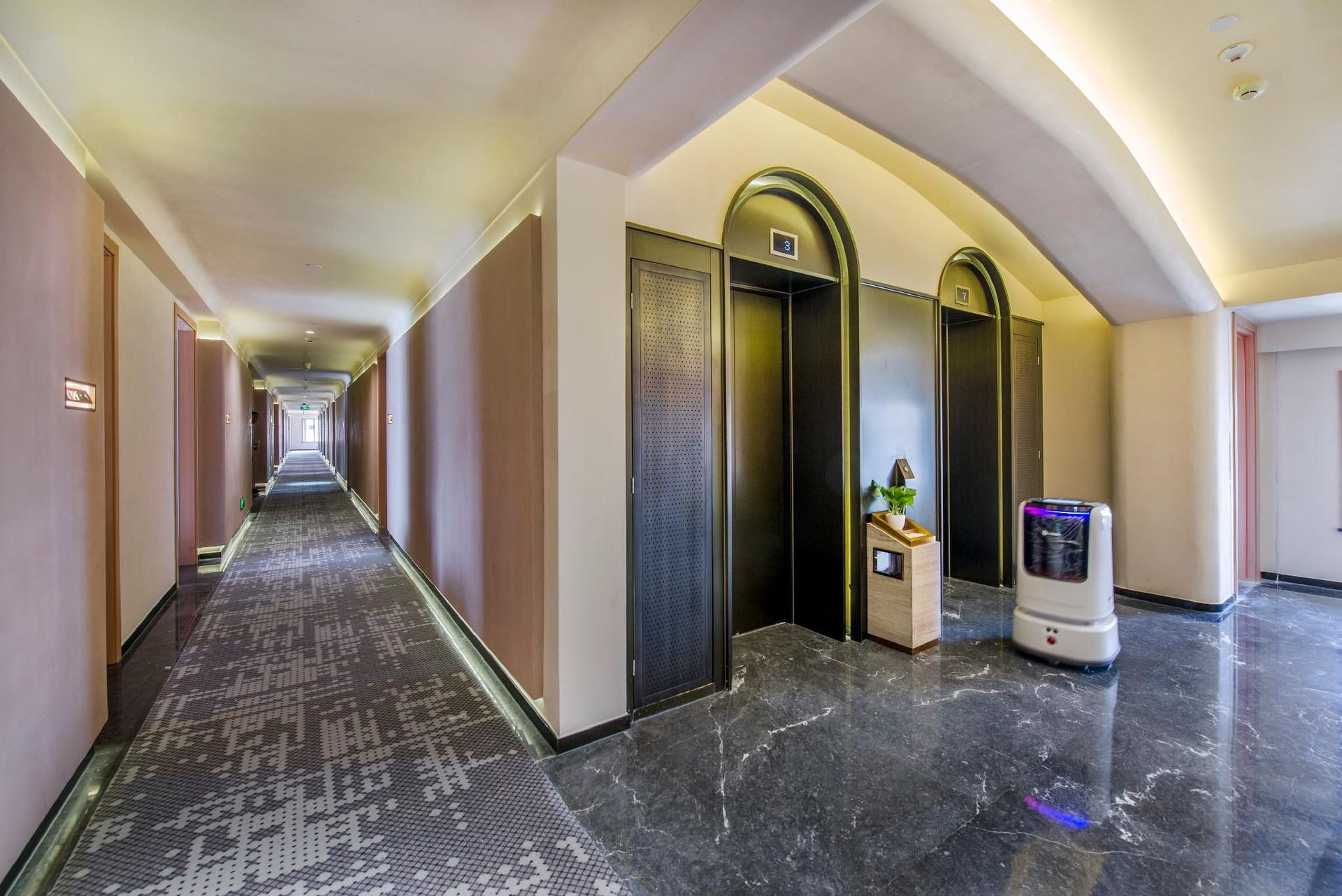อี้อู๋ ไป่เตอ ธีม โฮเต็ล (Yiwu Baide Theme Hotel)2