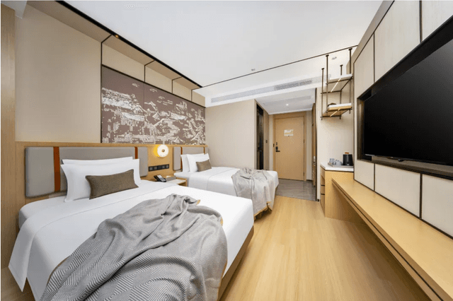 2 Bed Twin Superior Room