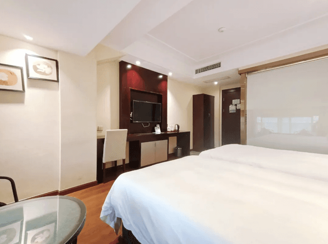 2 Bed Twin Superior Room