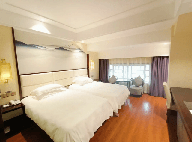 2 Bed Twin Superior Room
