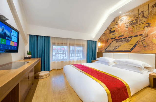 Tatami Queen Room