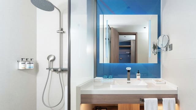 1 Bedroom Suite
