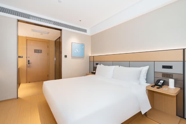 Huazhu - Superior BedRoom