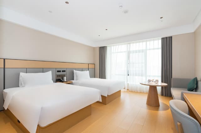 Huazhu - Business Twin Room