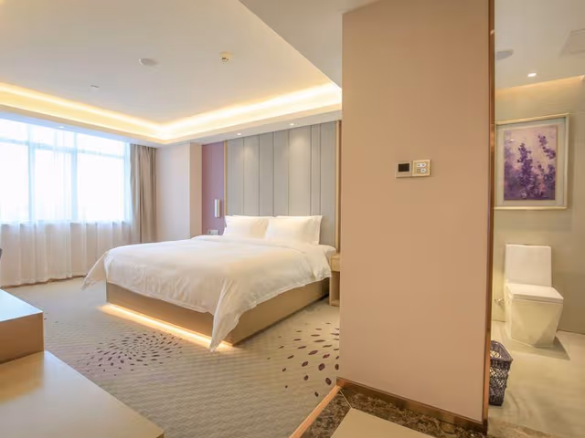 Business Queen Room