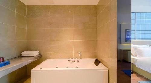 โรงแรมอีชาร์ม ฟอซาน เวสต์ สเตชั่น ซื่อซาน หลัวชุน (Echarm Hotel Foshan West Station Shishan Luocun)0