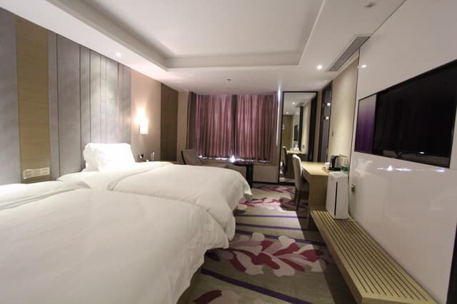 Twin Deluxe Room