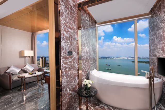 Executive Suite, 1 King Bed, Non Smoking