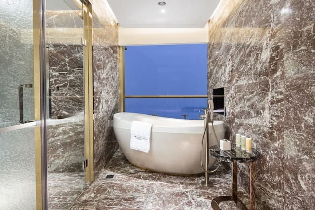 Executive Suite, 1 King Bed, Non Smoking