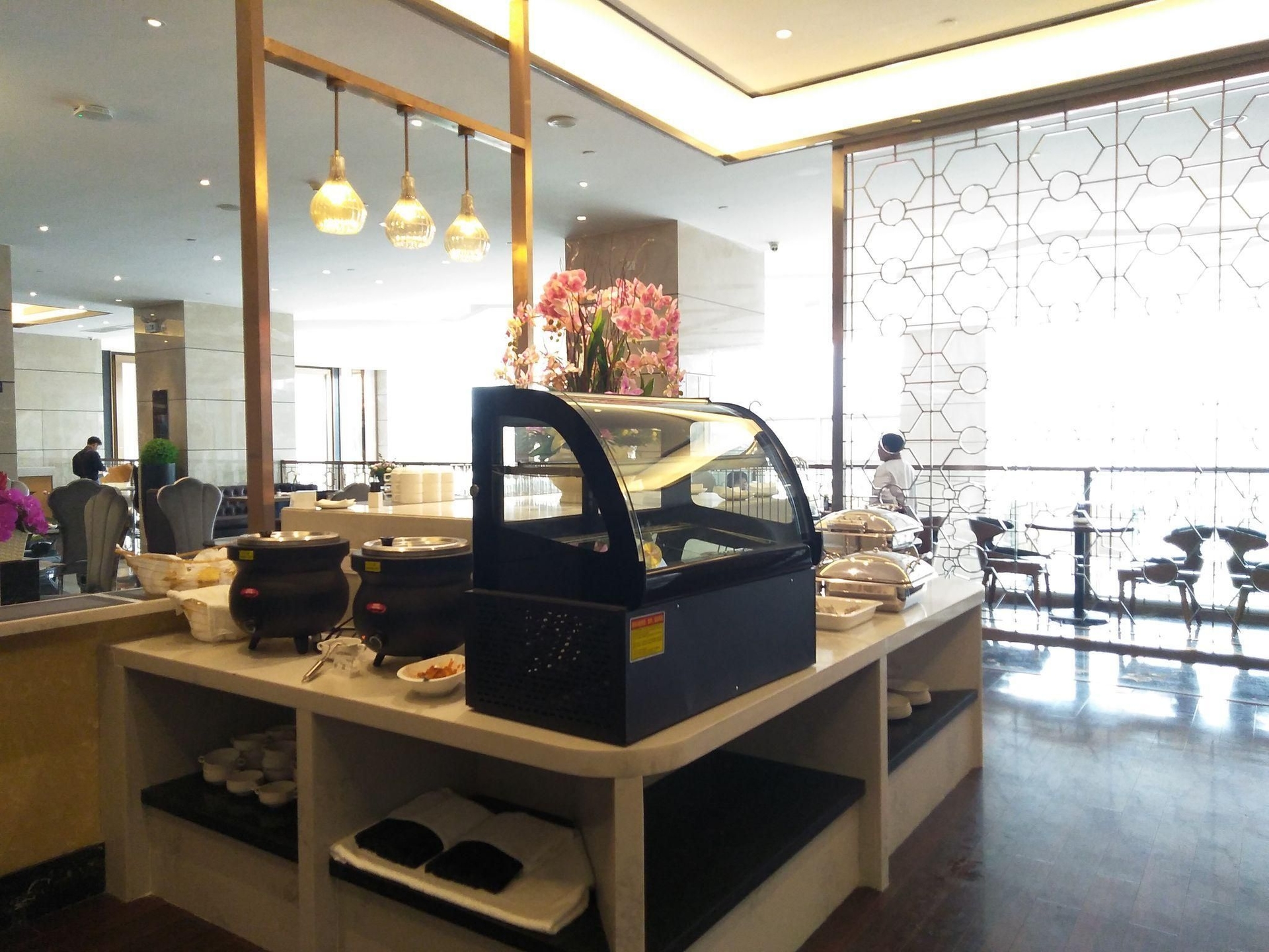 แบรนดี โฮเทล (Brandi Hotel)1