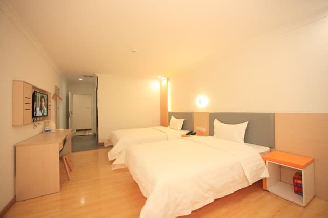 7 Days - Zizhu Twin Room