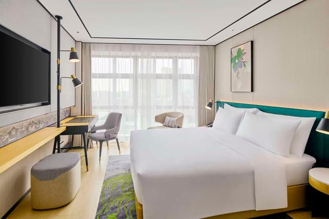 KING GUEST ROOM