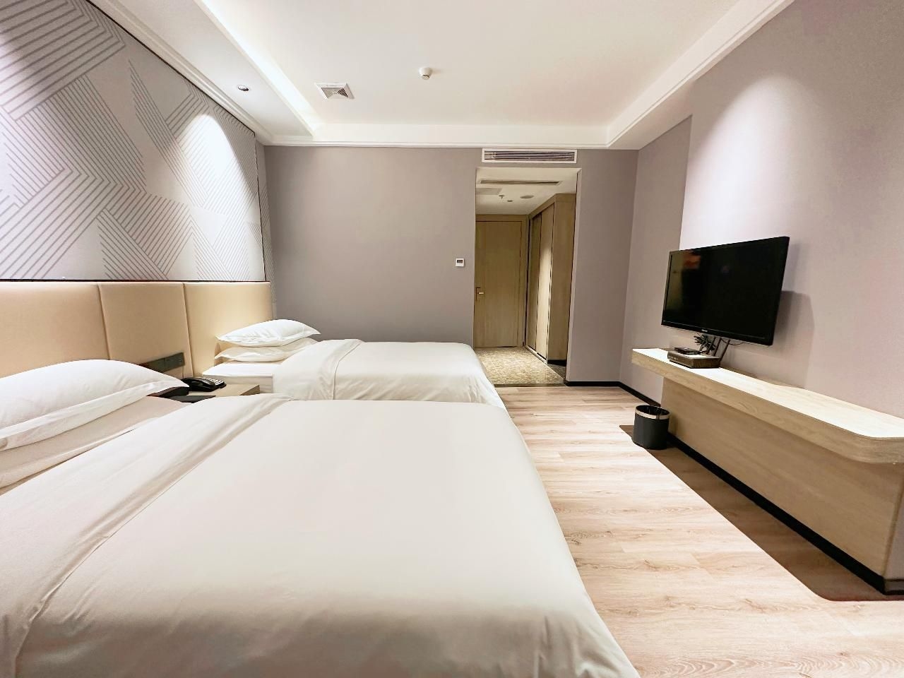 Borrman Hotel Foshan Jiaokou Metro Station Jiazhou Plaza1