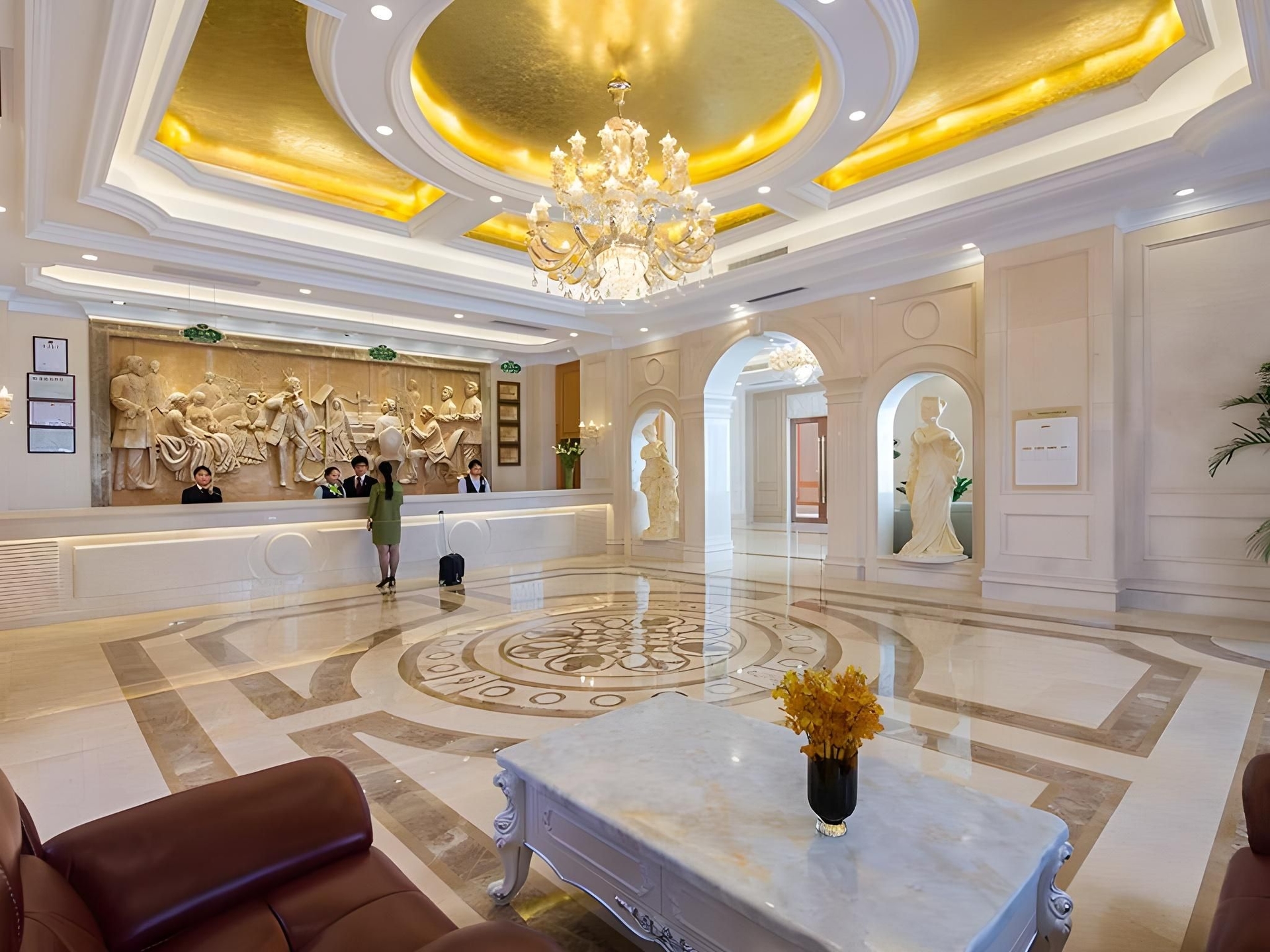 โรงแรมเวียนนา ฝอซาน หลิงนาน เพิร์ล ยิมเนเซียม (Vienna Hotel Foshan Lingnan Pearl Gymnasium)1