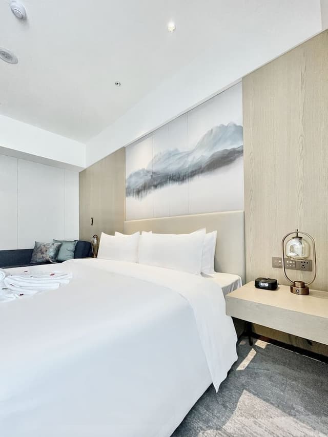Deluxe Room, 1 King Bed