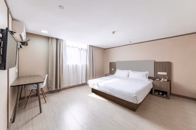 Huazhu - Business Bed Room