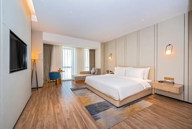 Huazhu - Deluxe Bed Room