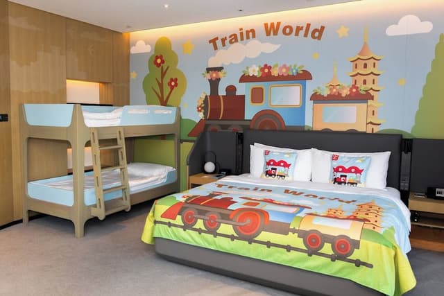 Junior Suite, 1 King Bed (Kids Theme)