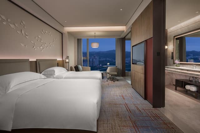 2 Double Classic City View High Floor Lounge Access