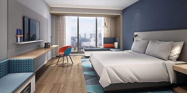Room, 1 King Bed, Accessible (Roll-In Shower)