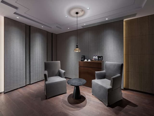 KING PREMIUM SUITE