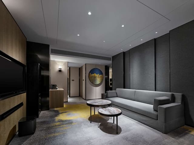 KING DELUXE SUITE