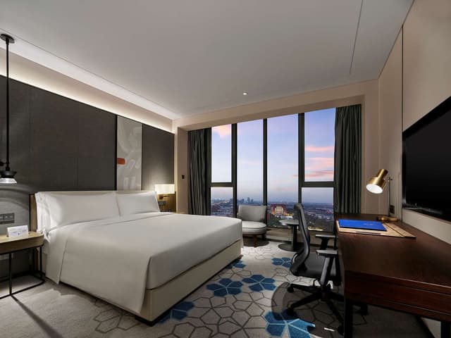 KING EXECUTIVE ROOM